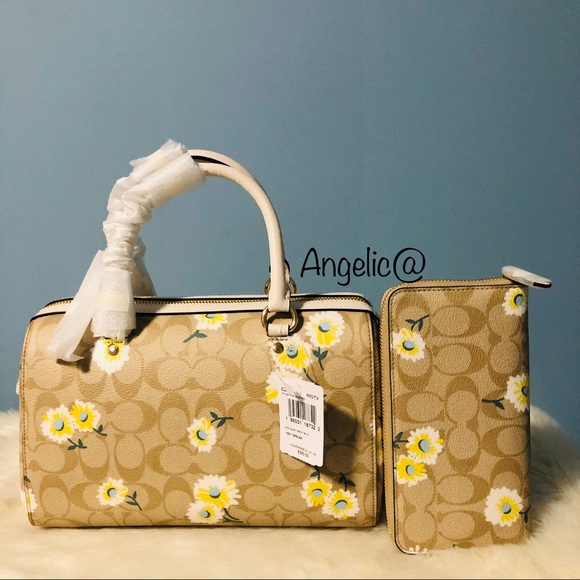 SOLD!!!Coach Daisy purse and wallet set - Picture 8 of 16